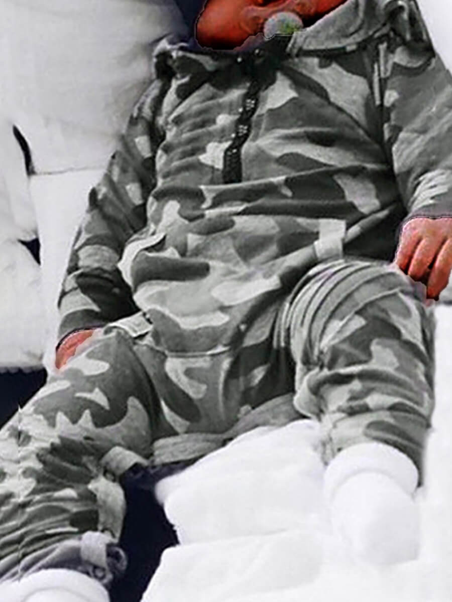 Lovely Trendy Hooded Collar Camo Print Grey Boy One-piece Jumpsuit, Gray camouflage
Lovely Trendy Hooded Collar Camo Print Grey Boy One-piece Jumpsuit, Gray camouflage