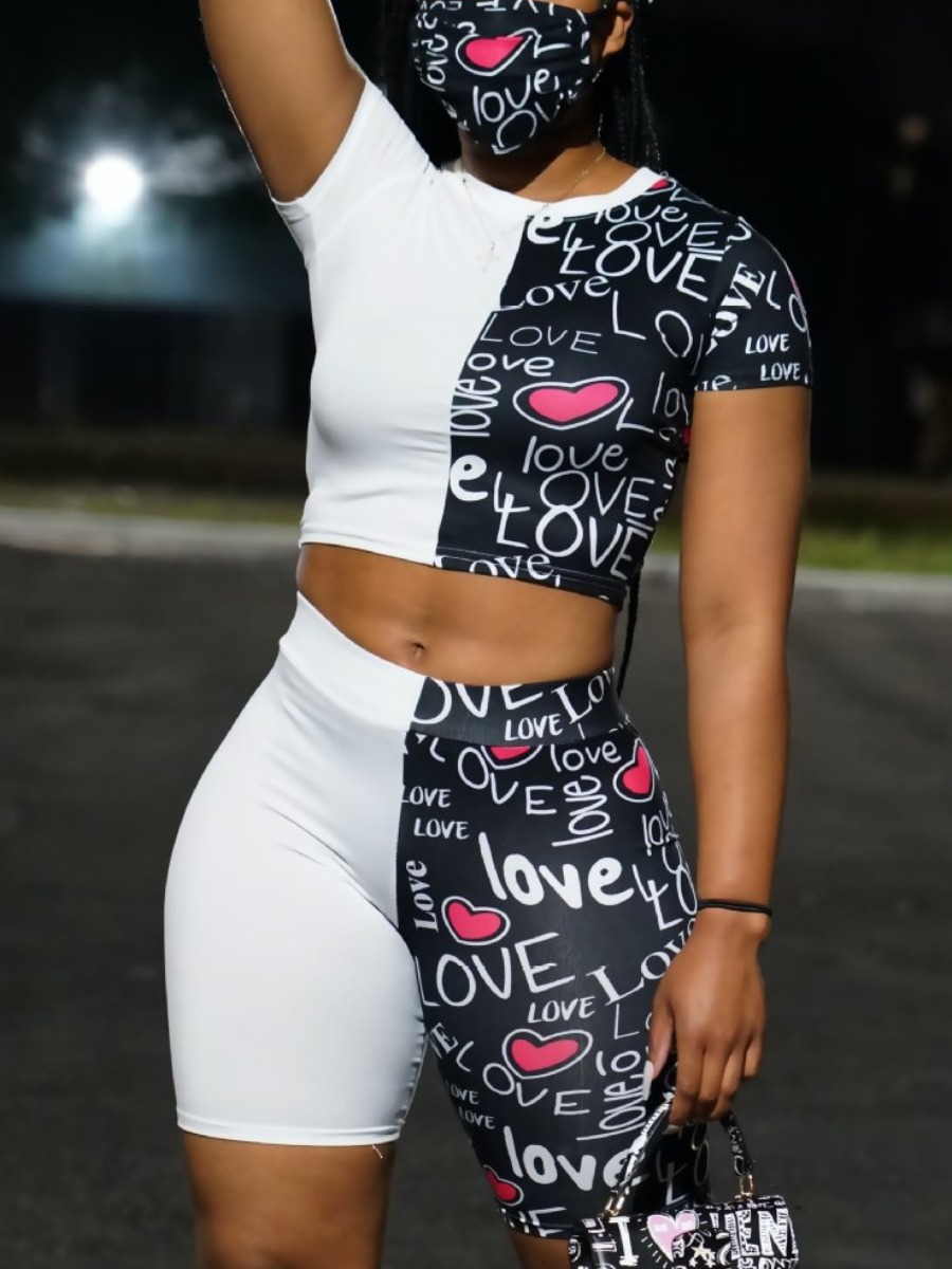 Lovely Casual O Neck Lip Letter Print Black Two Piece Shorts Set(Without Face Mask
Lovely Casual O Neck Lip Letter Print Black Two Piece Shorts Set(Without Face Mask