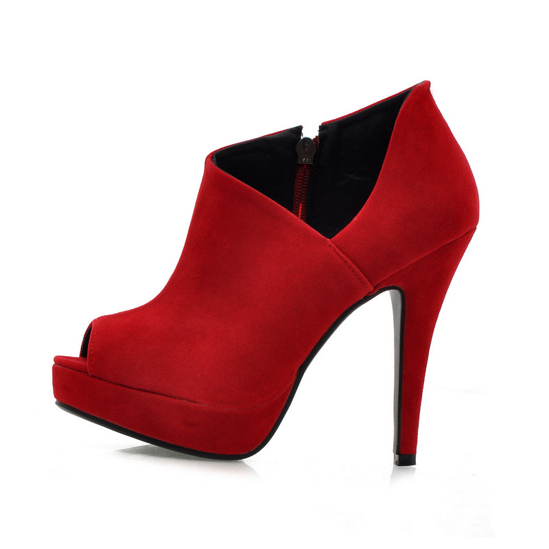 side cut out pumps