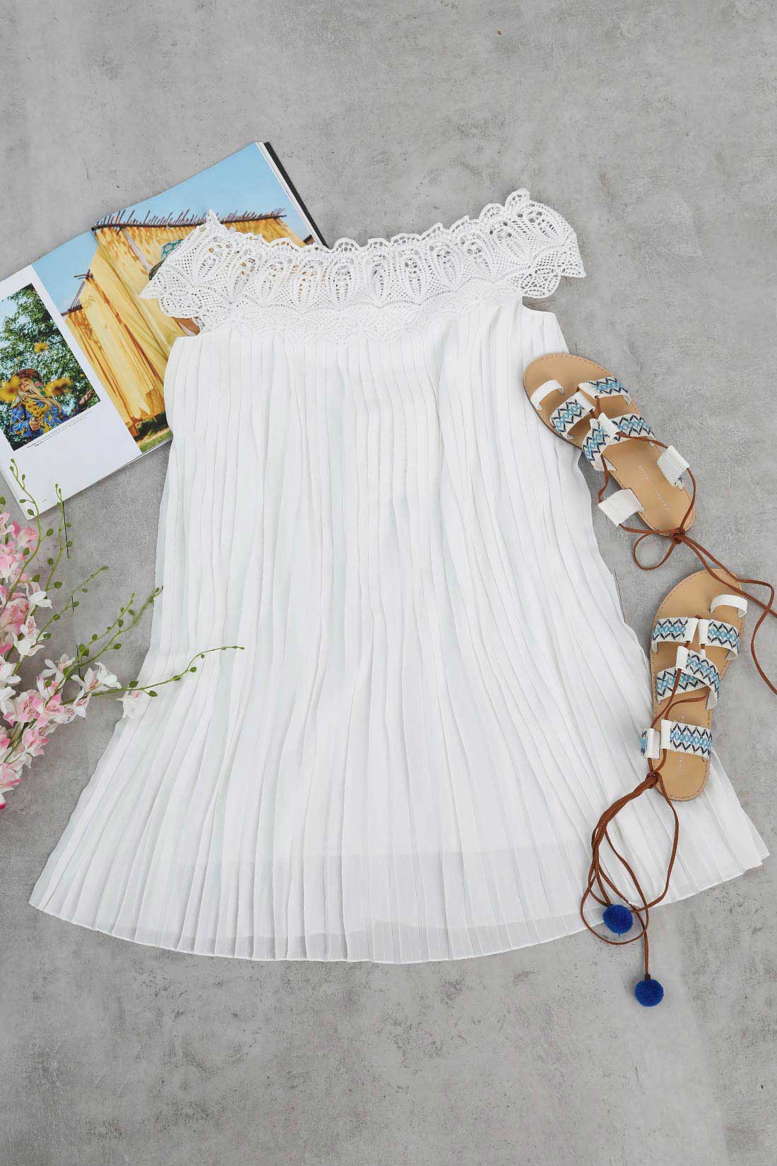 

Lovely Daily Bateau Neck White Chiffon Knee Length Dress