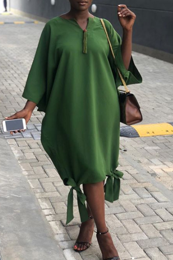 

Lovely Casual Asymmetrical Green Twilled Satin Knee Length Dress
