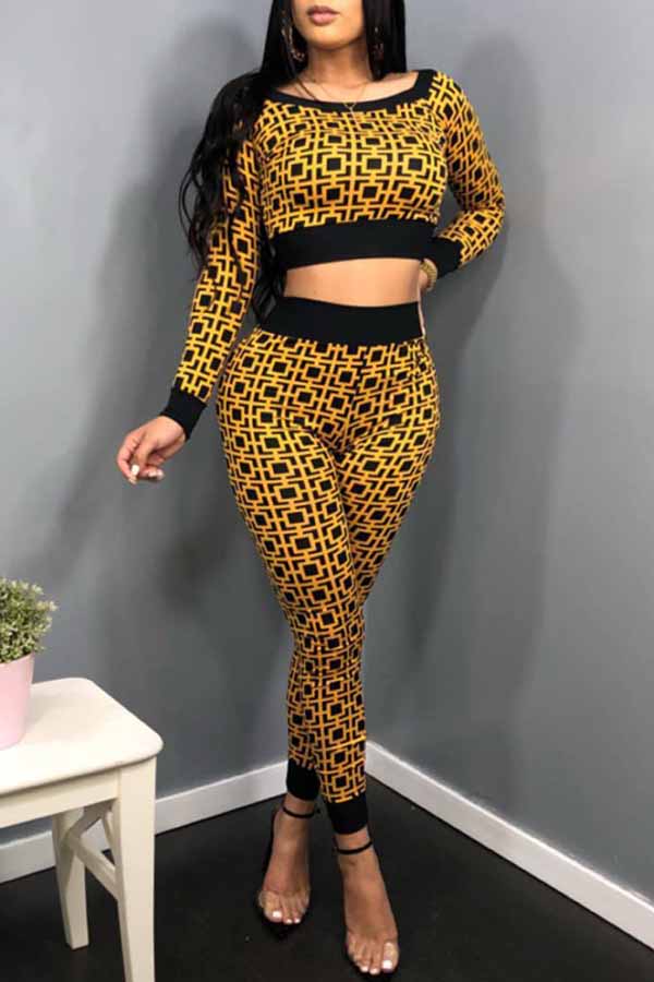 

Lovely Trendy Printed Yellow Twilled Satin Two-piece Pants Set