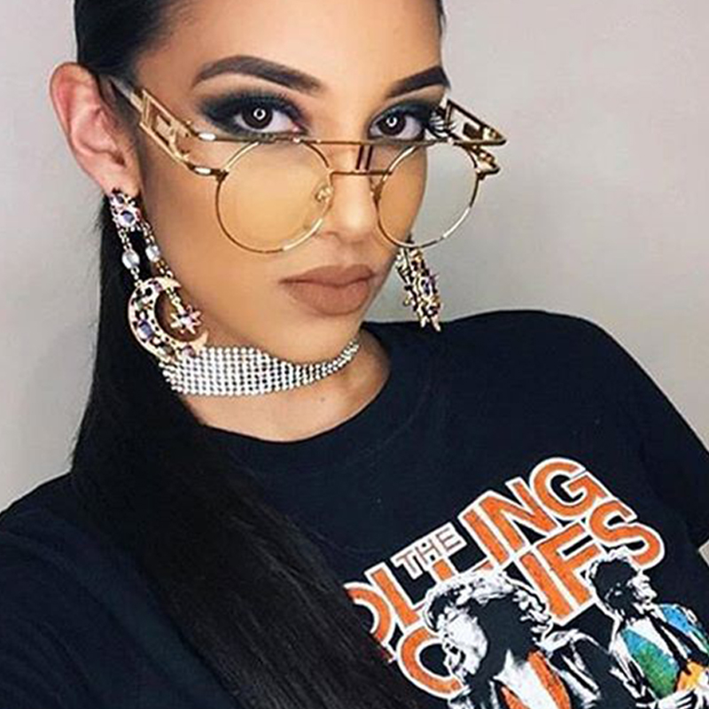 

Lovely Stylish Hollow-out Gold PC Sunglasses