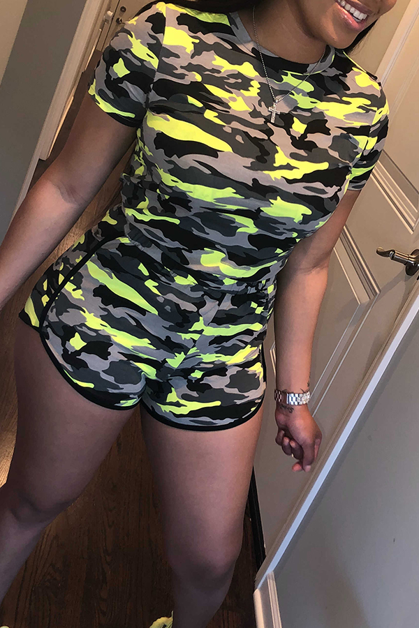 

Lovely Casual Camouflage Printed Two-piece Shorts Set