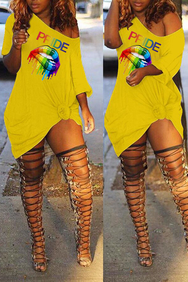 Lovely Casual One Shoulder Letter Lip Printed Yellow Mini Dress