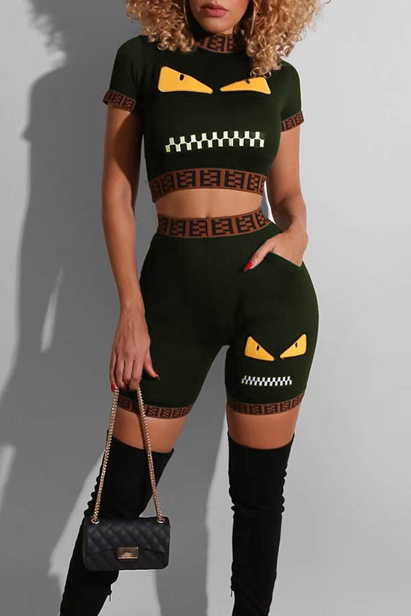 

Lovely Leisure Mandarin Collar Print Green Two-piece Shorts Set