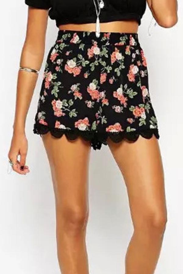 

Lovely Bohemian Floral Print Multicolor Shorts, Multi