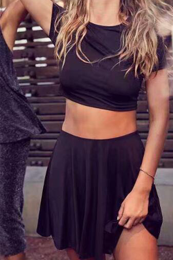 

Lovely Casual Crop Top Black Two-piece Skirt Set
