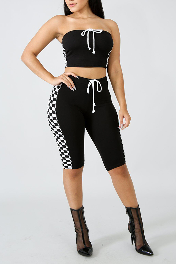 

Lovely Casual Patchwork Black Two-piece Shorts Set
