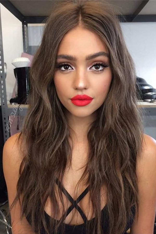 

Lovely Chic Long Brown Wigs