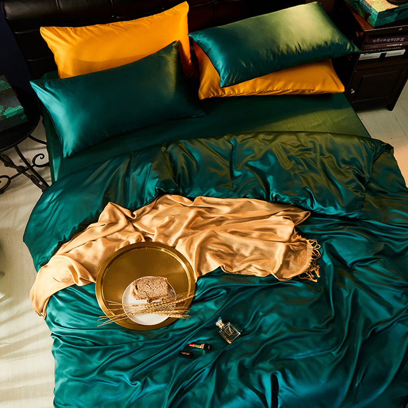 

Lovely Leisure Basic Blackish Green Bedding Set, Black green