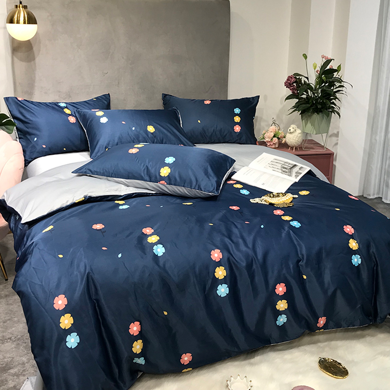

Lovely Cosy Print Deep Blue Bedding Set
