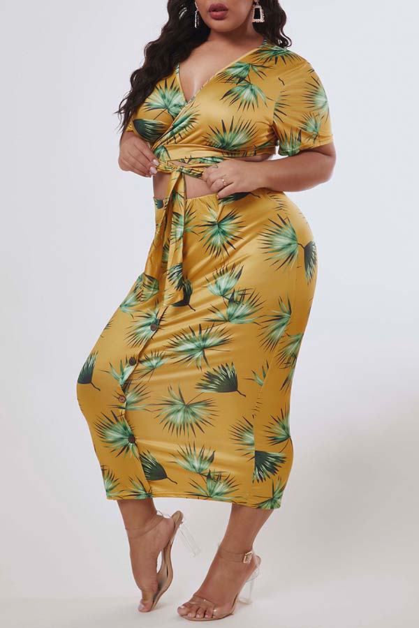 

Lovely Casual Print Yellow Plus Size Two-piece Skirt Set