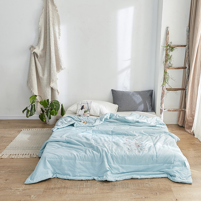 

Lovely Cosy Embroidered Blue Blanket