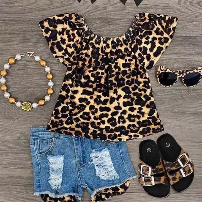 

Lovely Stylish Leopard Print Girl Two-piece Shorts Set