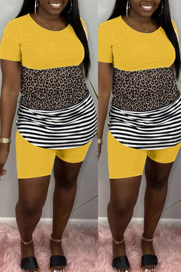 

Lovely Casual Patchwork Yellow Two-piece Shorts Set