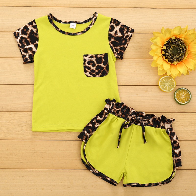 

Lovely Stylish Patchwork Yellow Girl Two-piece Shorts Set