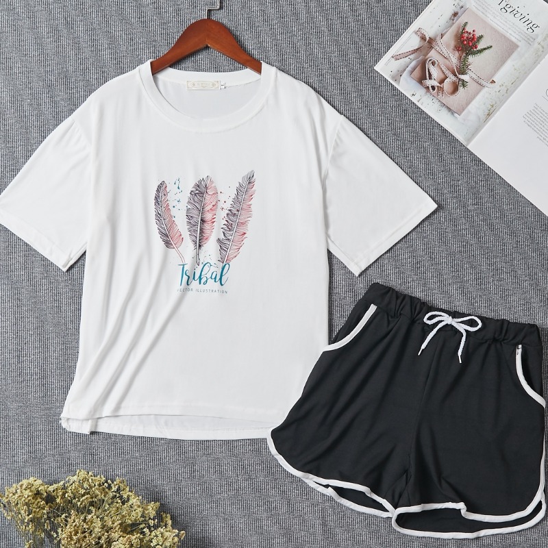 

Lovely Leisure Print White Sleepwear