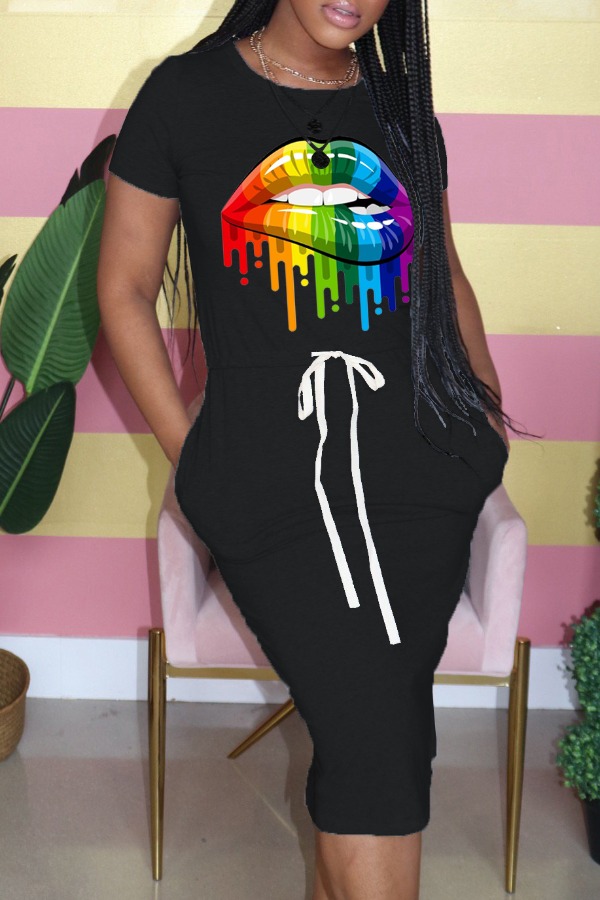 

Lovely Casual Lip Print Black Knee Length Plus Size Dress