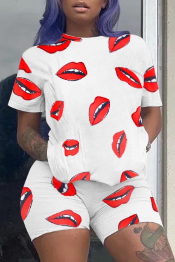 

lovely Casual Lip Print White Two-piece Shorts Set