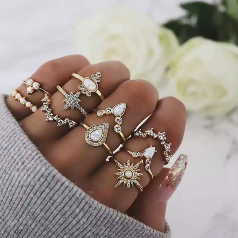 

lovely Stylish 5-piece Gold Ring