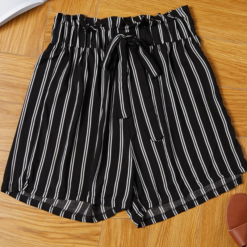 

lovely Casual Striped Black Shorts