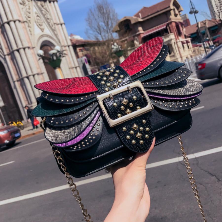 

lovely Trendy Chain Strap Red Crossbody Bag