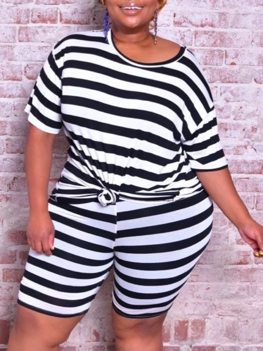 

Lovely Casual O Neck Striped Black Plus Size Two-piece Shorts Set