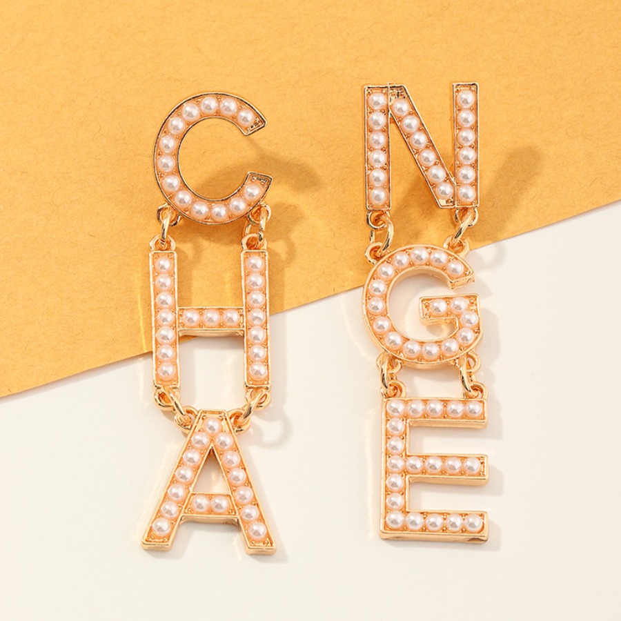 

lovely Stylish Letter Gold Earring