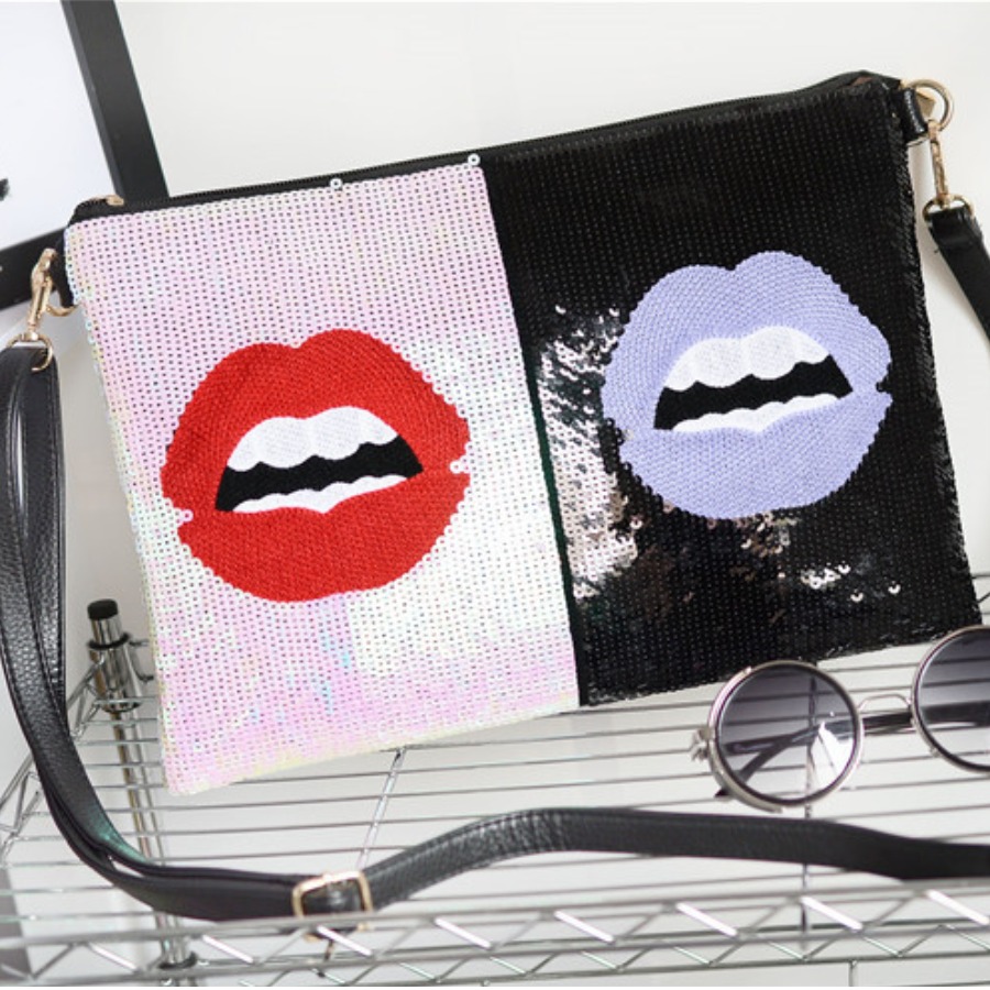 

lovely Stylish Lip Print Patchwork Black Crossbody Bag