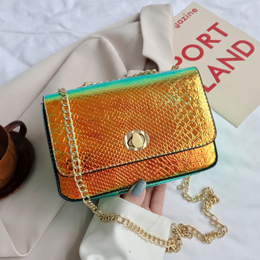 

lovely Chic Chain Strap Gold Crossbody Bag