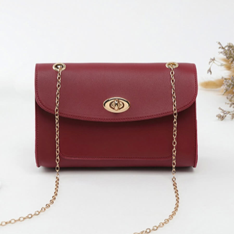 

Lovely Stylish Chain Strap Wine Red Crossbody Bag