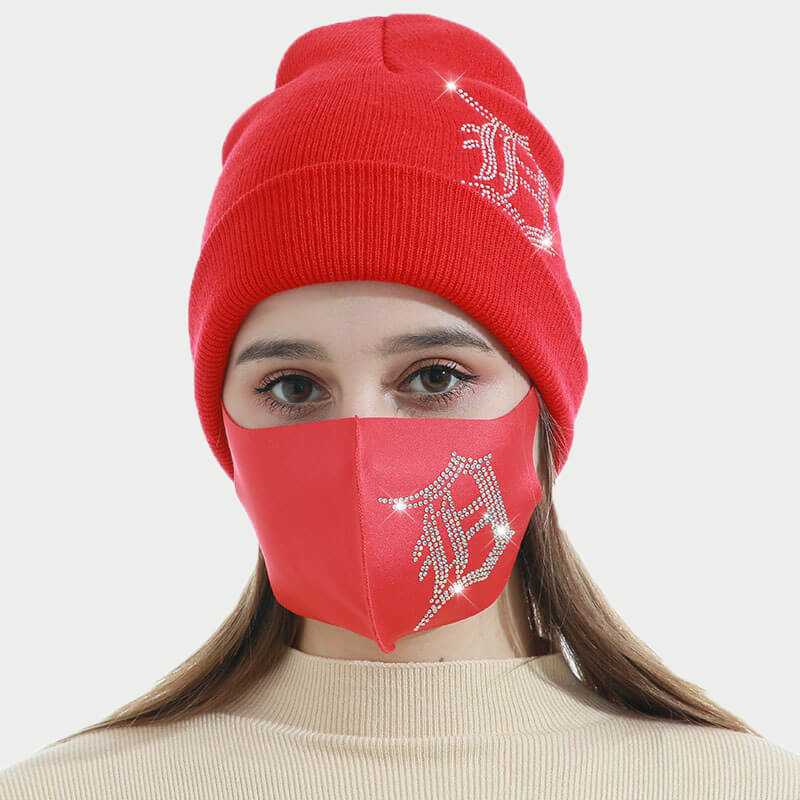 

Lovely Letter Red Face Mask(With Hat