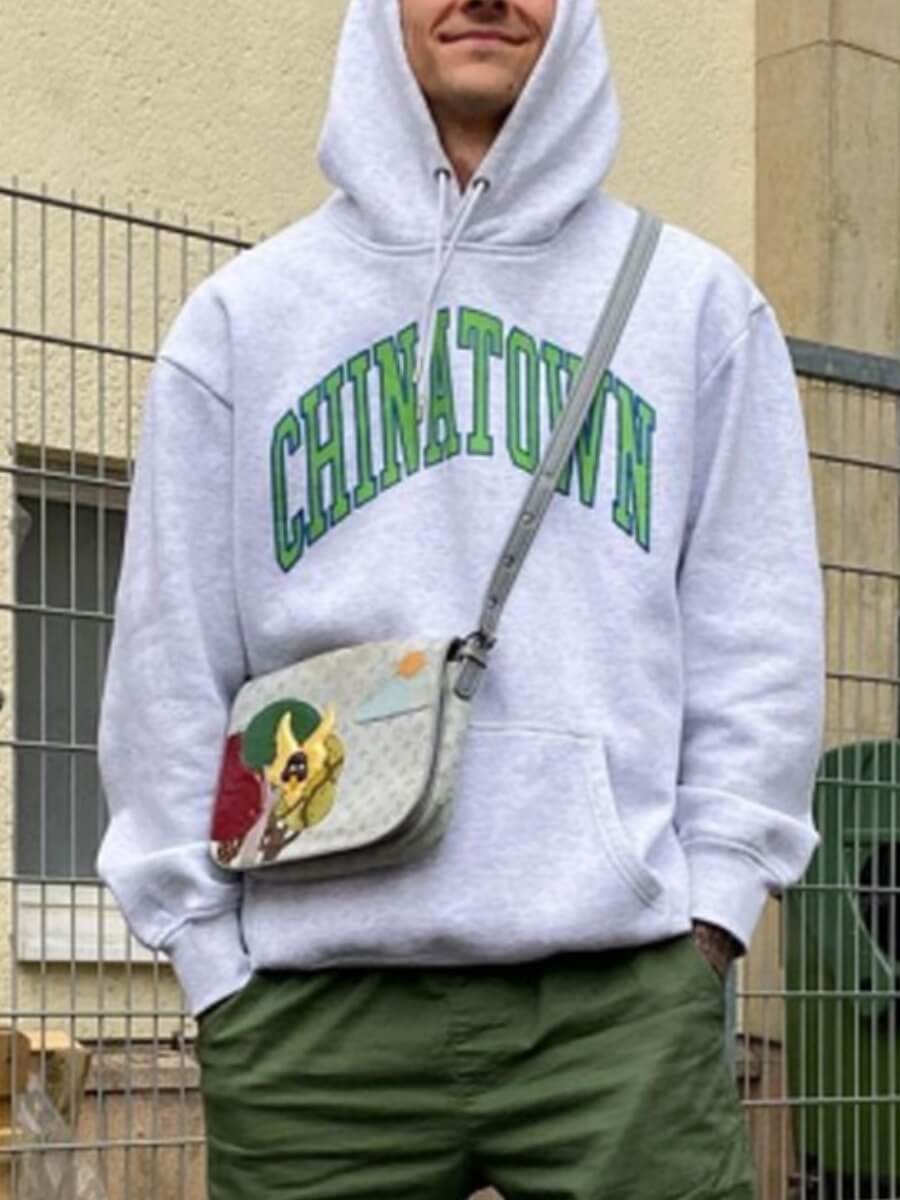 

Lovely Men Street Hooded Collar Letter Print Grey Hoodie