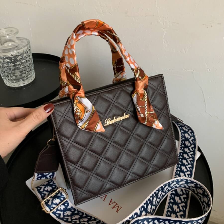 

Lovely Chic Basic Black Messenger Bag