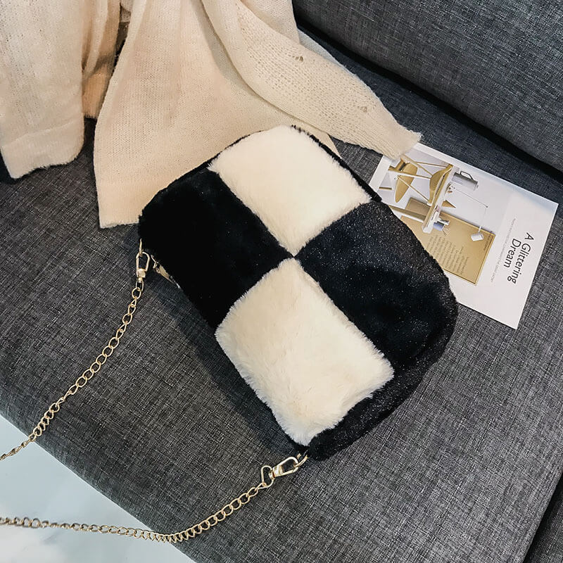 

Lovely Stylish Chain Strap Black Crossbody Bag