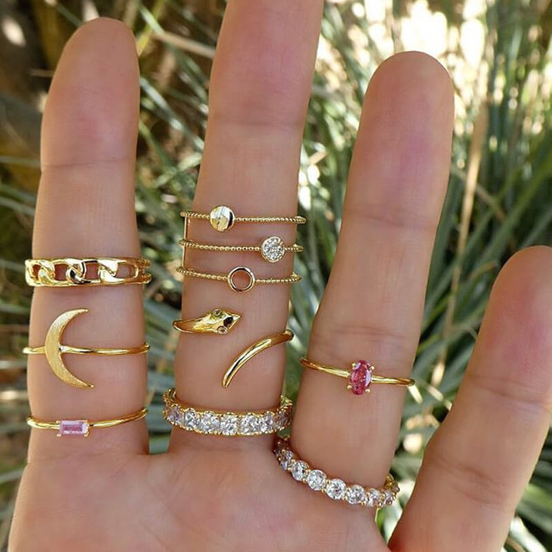 

Lovely Chic 10-piece Gold Ring