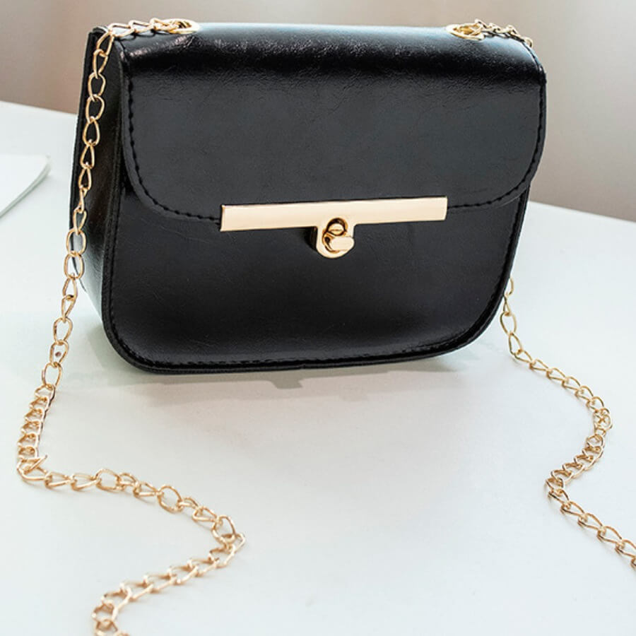 

Lovely Trendy Chain Strap Black Crossbody Bag