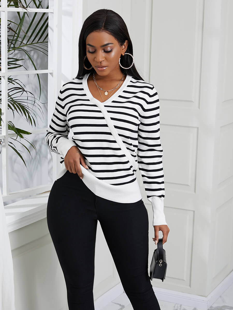 

Lovely Chic Striped Patchwork Black Sweater
