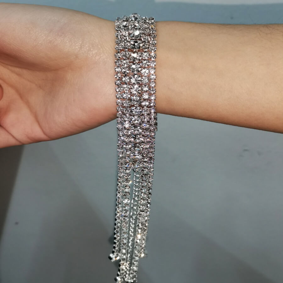 

Lovely Trendy Tassel Design Silver Bracelet