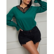 Lovely Trendy V Neck Lace Patchwork Green Blouse