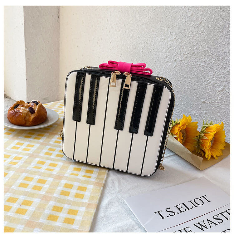 

Lovely Casual Piano Metal Accessories Decoration Black Crossbody Bag