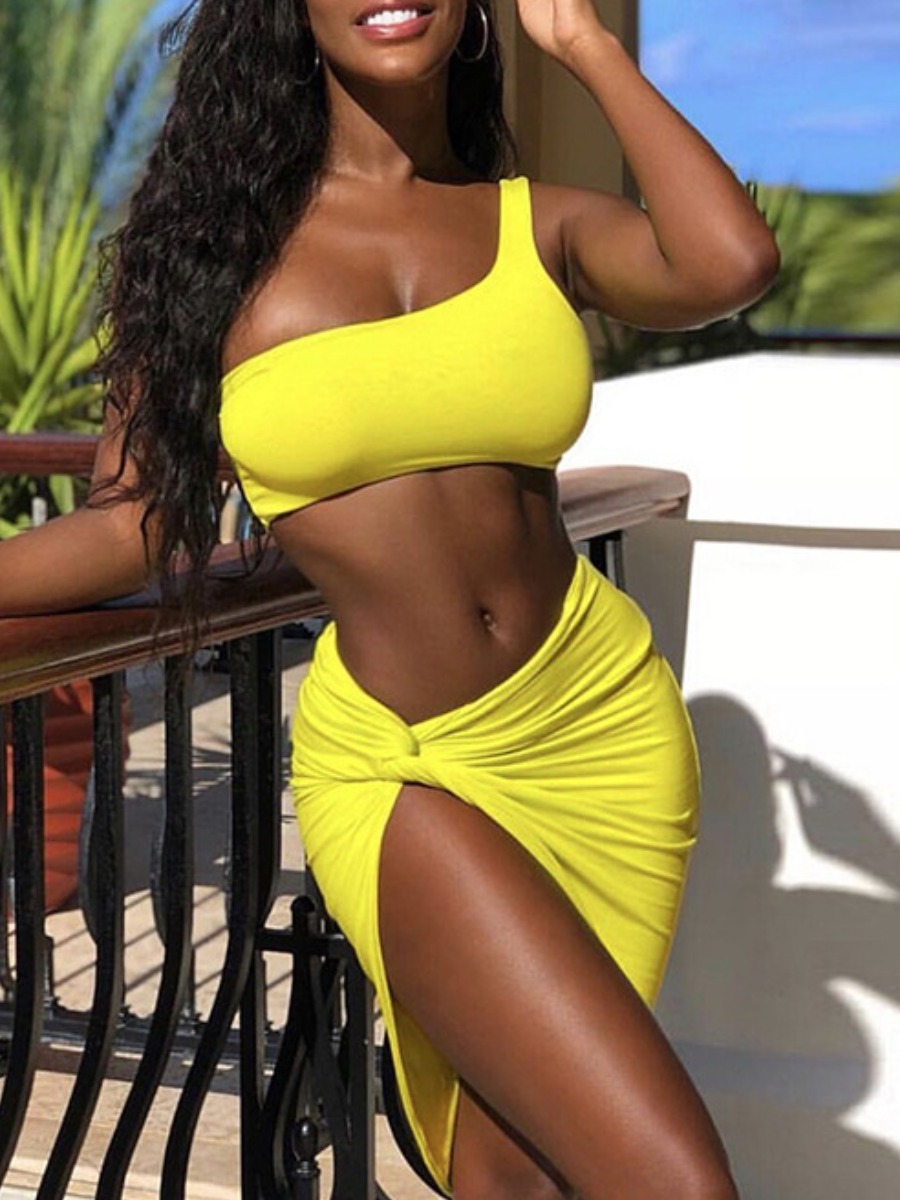 

Lovely Sexy One Shoulder Twisted Yellow Two Piece Skirt Set