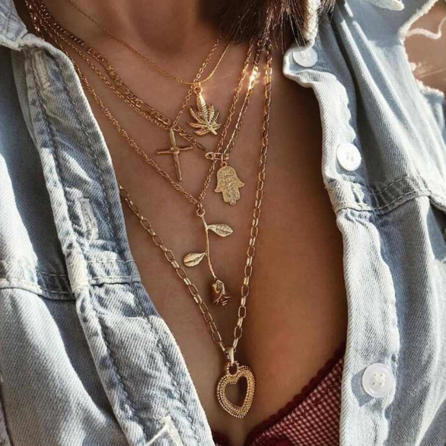 

Lovely Casual Heart-shaped Gold Multilayer Necklace