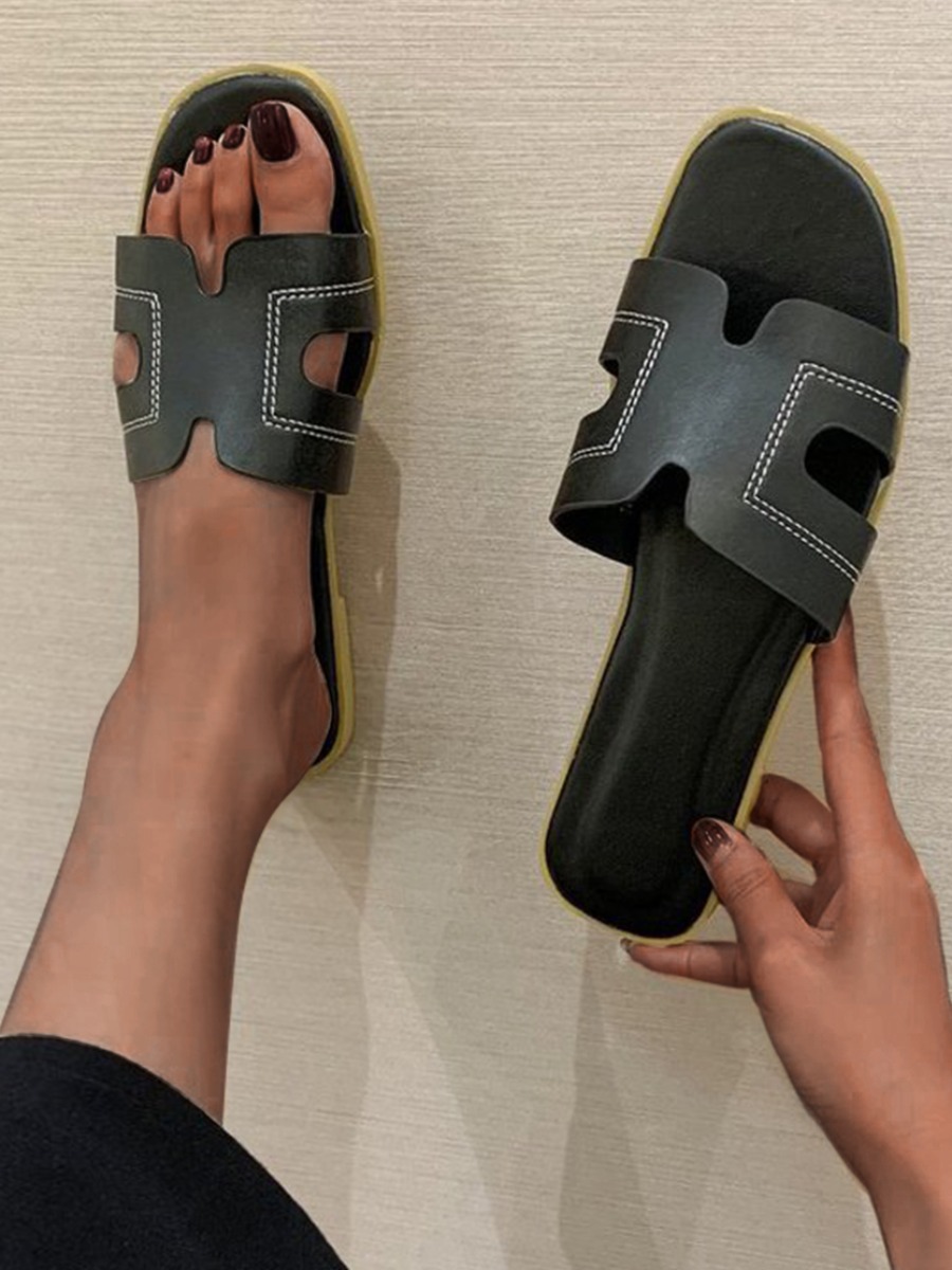 

Lovely Casual Hollow-out Black Slipper