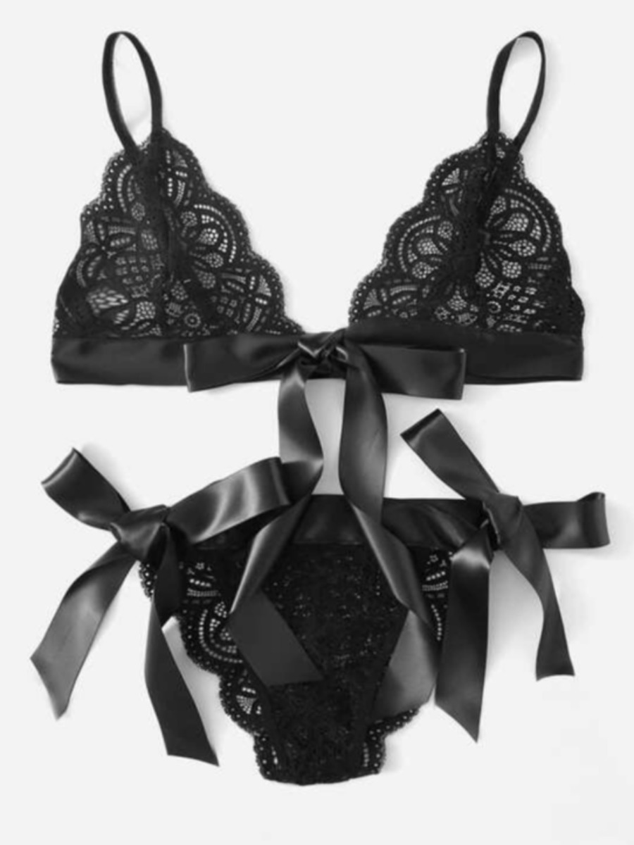 

Lovely Sexy See-through Bow-tie Decoration Black Bra Set
