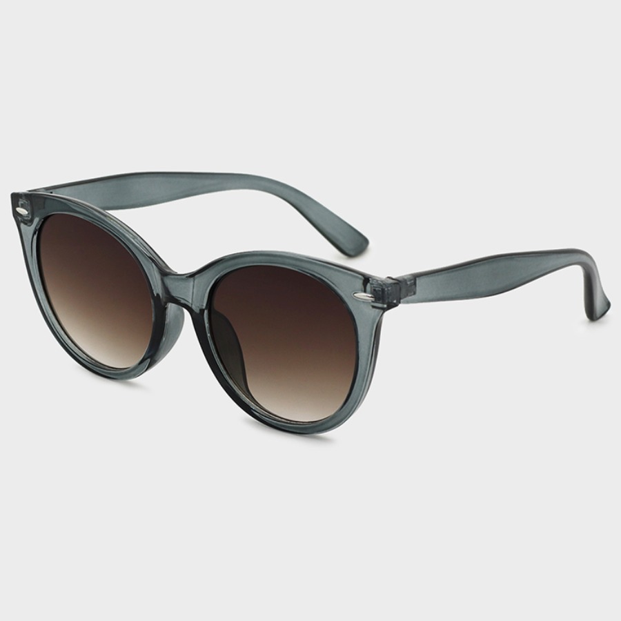

Lovely Casual Gradient Dark Grey Sunglasses