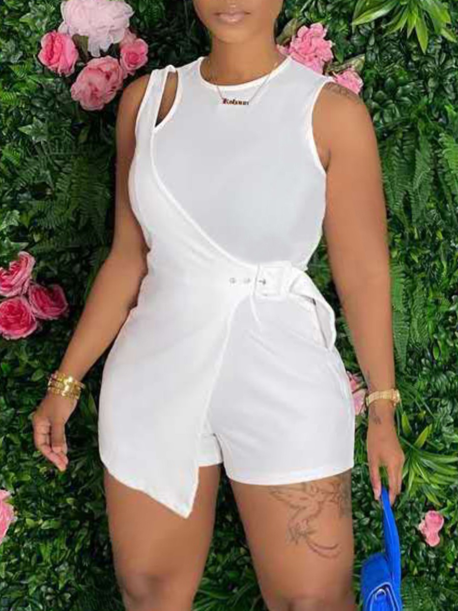 

Lovely Sweet O Neck Buckle Design White Plus Size One-pice Romper