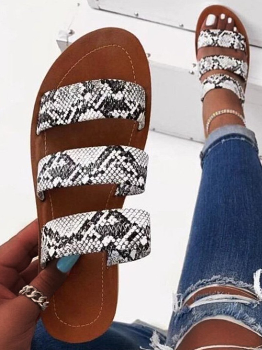 

LW Casual Cobra Print White Flats