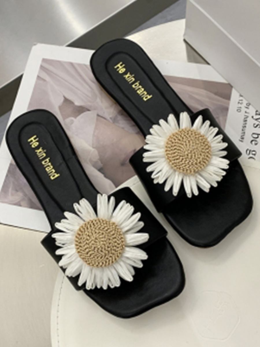 

Lovely Casual Floral Letter Decoration Black Slippers